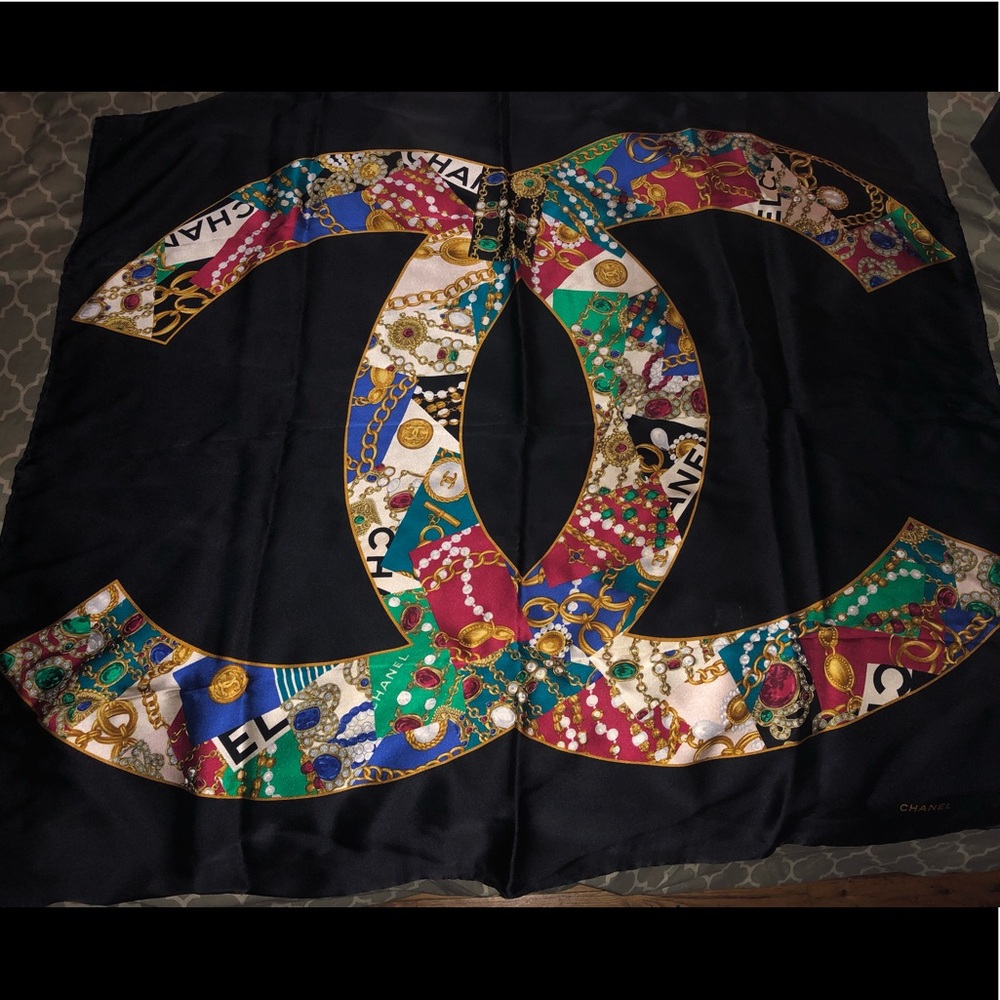 Vintage CHANEL square scarf